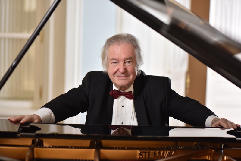 ICM Presents Pianist Mikhail Voskresensky